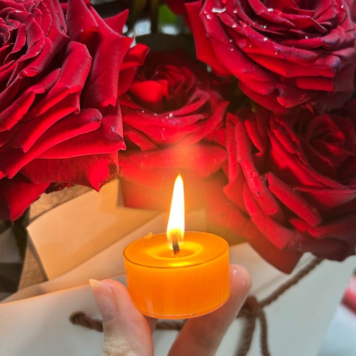 Nến thơm handmade dùng làm quà cưới ý nghĩa, trang trí hộp quà đẹp mắt, thể hiện sự tri ân đến người thân và bạn bè.

